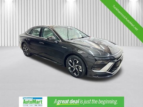 Used 2025 Hyundai Sonata SEL FWD image 1