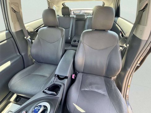 Used 2011 Toyota Prius Four w/ Navigation Pkg image 19