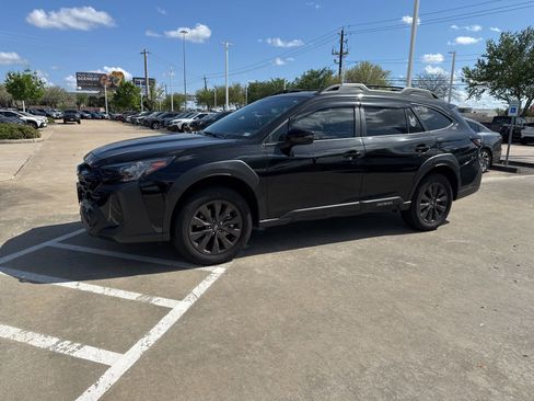 Certified 2025 Subaru Outback Onyx Edition image 1