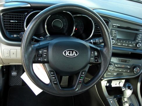 Used 2013 Kia Optima LX image 9
