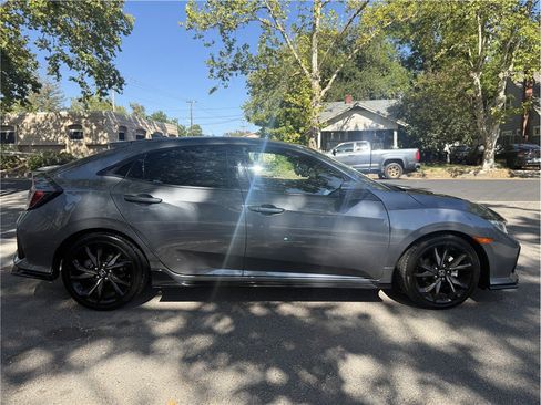Used 2018 Honda Civic Sport Touring image 6