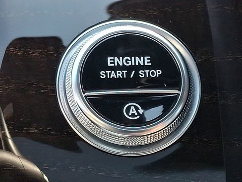 Used 2023 Mercedes-Benz GLC 300 4MATIC image 22