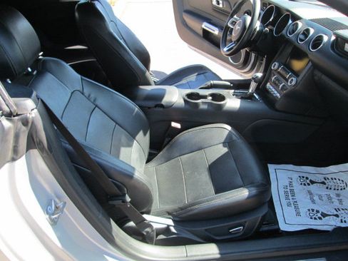 Used 2015 Ford Mustang Premium RWD image 8