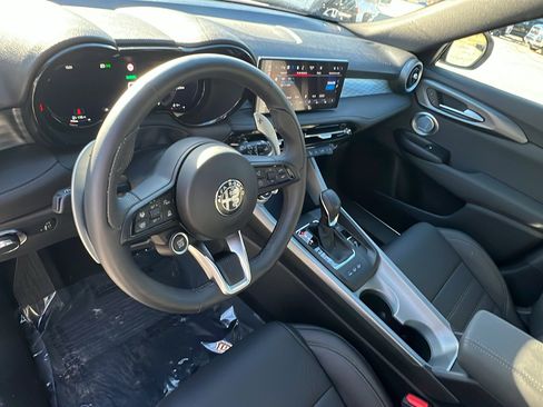 Used 2024 Alfa Romeo Tonale Veloce image 25