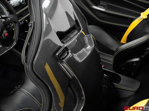 Used 2022 Ferrari F8 Tributo RWD image 43