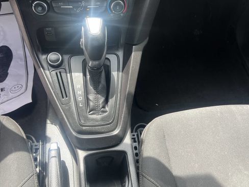 Used 2016 Ford Focus SE FWD image 12