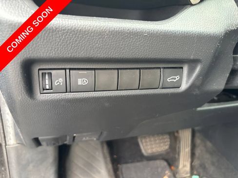 Used 2019 Toyota RAV4 XLE Premium w/ Carpet Mat Package FWD image 20