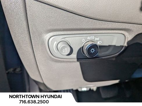 Used 2024 Chevrolet Equinox LS image 28