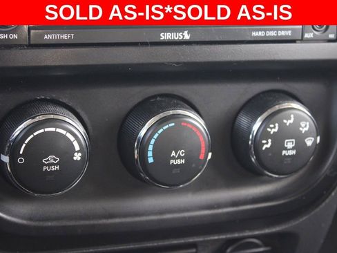 Used 2015 Jeep Patriot Latitude image 34