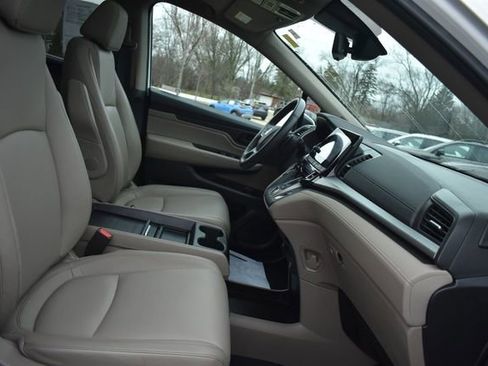 Used 2024 Honda Odyssey EX-L image 13