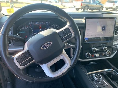Certified 2024 Ford Expedition XLT image 12