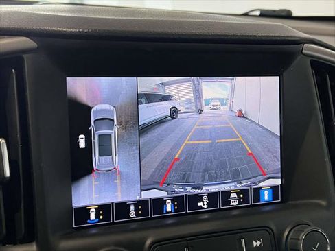 Used 2022 GMC Terrain AT4 w/ Infotainment Package II image 29