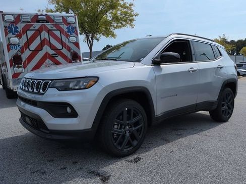 New 2026 Jeep Compass Latitude AWD/4WD image 7