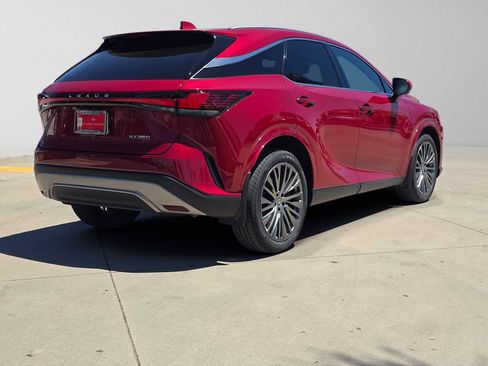 Used 2024 Lexus RX 350 FWD w/ Convenience Package image 3