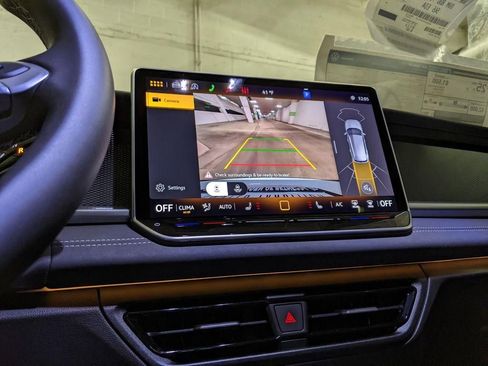 New 2026 Volkswagen Tiguan SE image 16