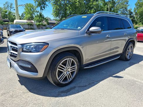 Used 2022 Mercedes-Benz GLS 450 4MATIC image 3