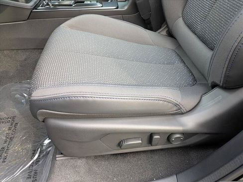 Used 2026 Subaru Forester Premium AWD/4WD image 4