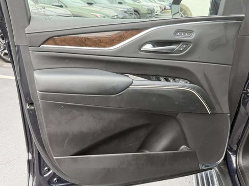 Used 2023 Cadillac Escalade ESV Sport Platinum AWD/4WD image 14