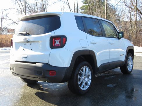 Used 2023 Jeep Renegade Latitude image 5