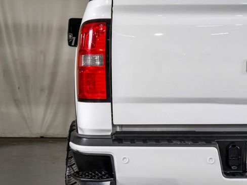 Used 2015 GMC Sierra 3500 Denali w/ Duramax Plus Package image 40