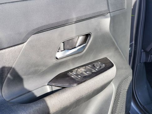 New 2026 Nissan Kicks SV image 14