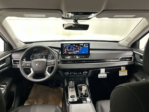 New 2026 Mitsubishi Outlander ES AWD/4WD image 19