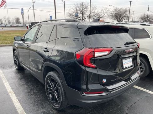 Used 2022 GMC Terrain SLE w/ Driver Convenience Package image 13