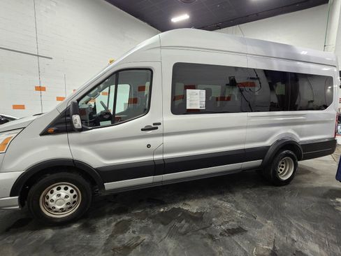 Used 2022 Ford Transit 350 XLT image 13