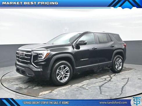Used 2025 GMC Terrain Elevation image 1