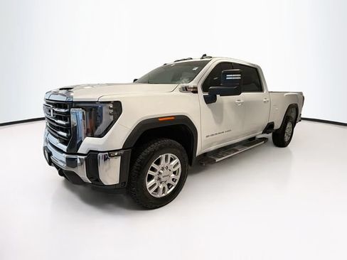 Used 2024 GMC Sierra 3500 SLE w/ SLE Value Package AWD/4WD image 3
