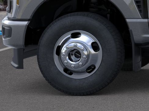 New 2026 Ford F350 4x4 Crew Cab DRW Super Duty image 19