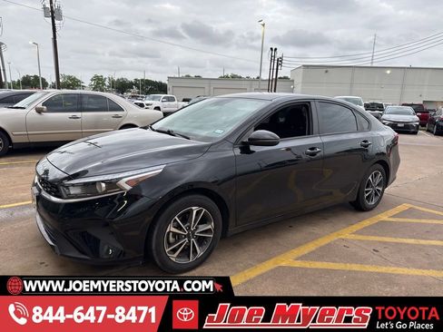 Used 2024 Kia Forte LXS w/ LXS Technology Package image 1