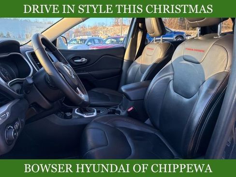 Used 2016 Jeep Cherokee Trailhawk w/ Comfort/Convenience Group image 2