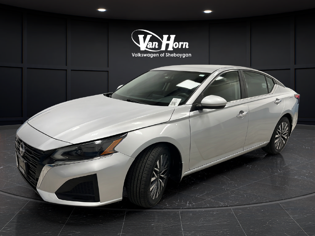 Used 2023 Nissan Altima 2.5 SV FWD image 3