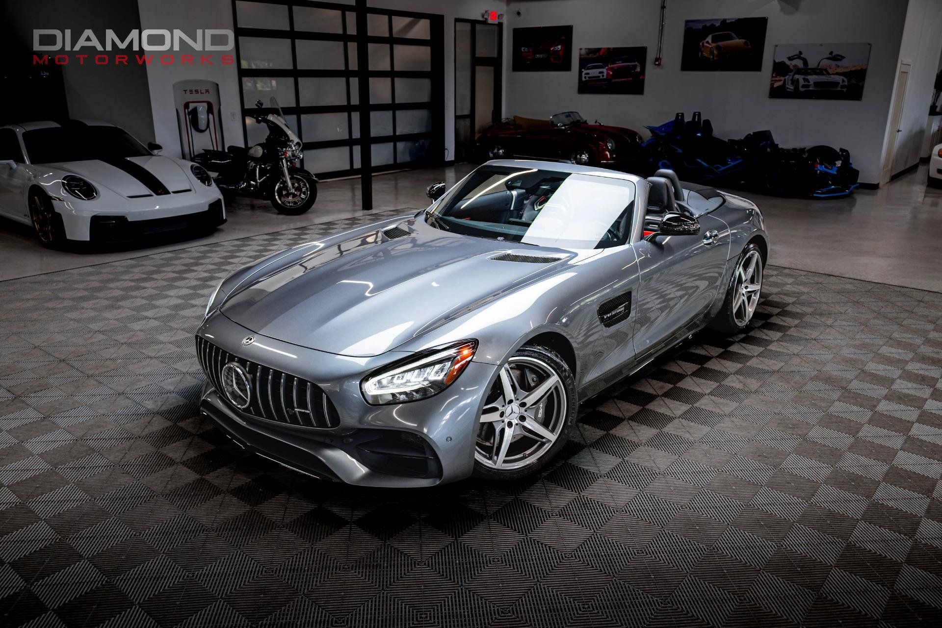 Used 2020 Mercedes-Benz AMG GT Roadster image 4