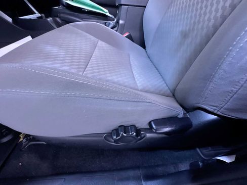 Used 2022 Toyota Tacoma SR image 13