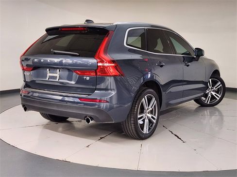 Used 2020 Volvo XC60 T5 Momentum w/ Protection Package Premier image 2