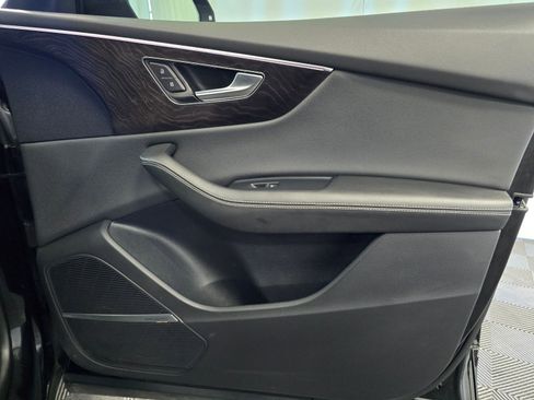 Used 2023 Audi Q8 Premium Plus image 27