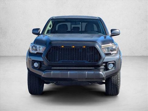 Used 2017 Toyota Tacoma SR5 image 2