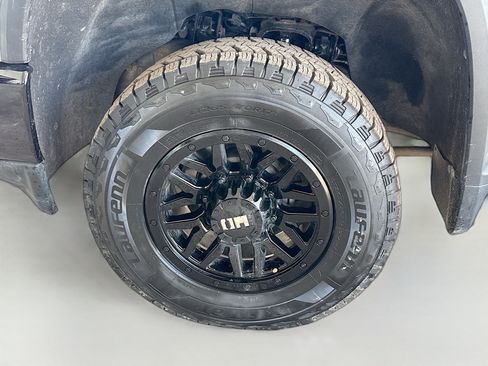 Used 2020 Chevrolet Silverado 2500 W/T image 34