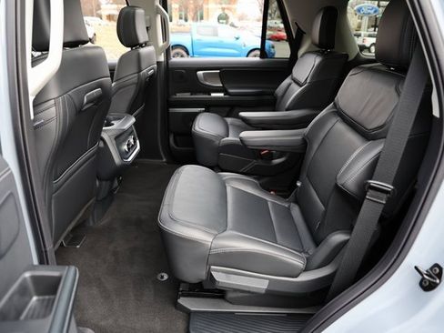 Used 2025 Ford Expedition Platinum w/ Driver's Package image 19