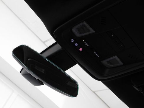 Used 2018 Cadillac XT5 AWD image 75