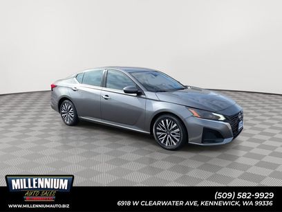 Used 2023 Nissan Altima 2.5 SV
