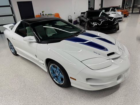 Used 1999 Pontiac Firebird Formula RWD image 22