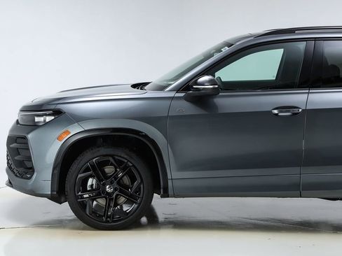 New 2026 Volkswagen Tiguan SE R-Line image 42