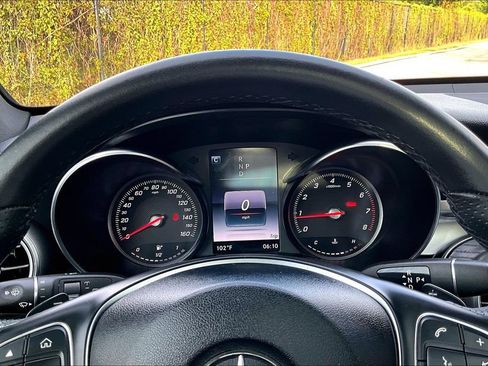 Used 2018 Mercedes-Benz GLC 300 image 23