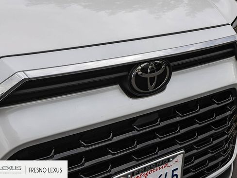 Used 2024 Toyota Grand Highlander AWD image 11
