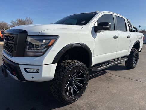 Used 2020 Nissan Titan PRO-4X w/ Pro-4x Convenience Package image 1