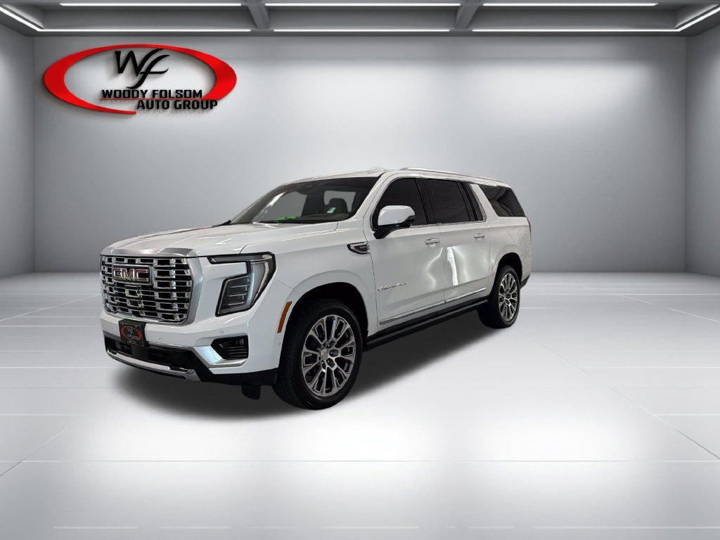 Used 2026 GMC Yukon XL Denali w/ Sun & Power Step Package RWD image 3
