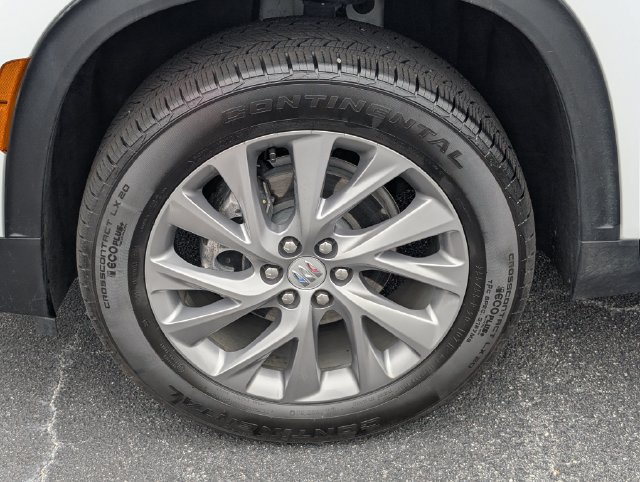 Used 2025 Buick Enclave Preferred FWD image 13